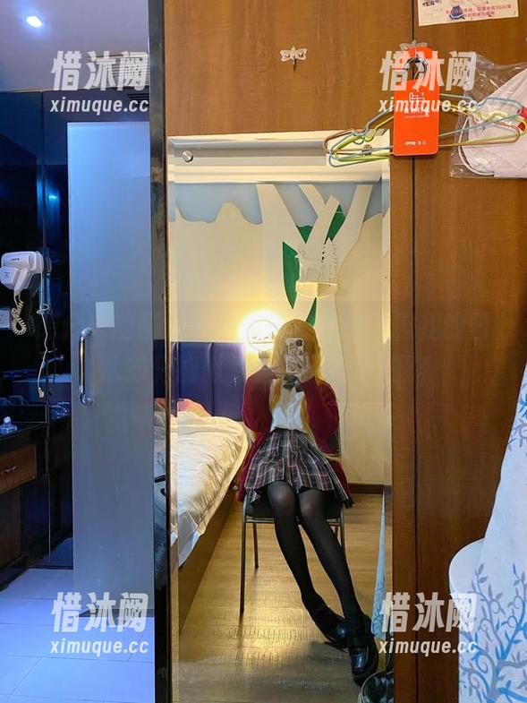 想分享的都是芋圆侑子的美图，但我的日常却只能默默在后面差点迷路