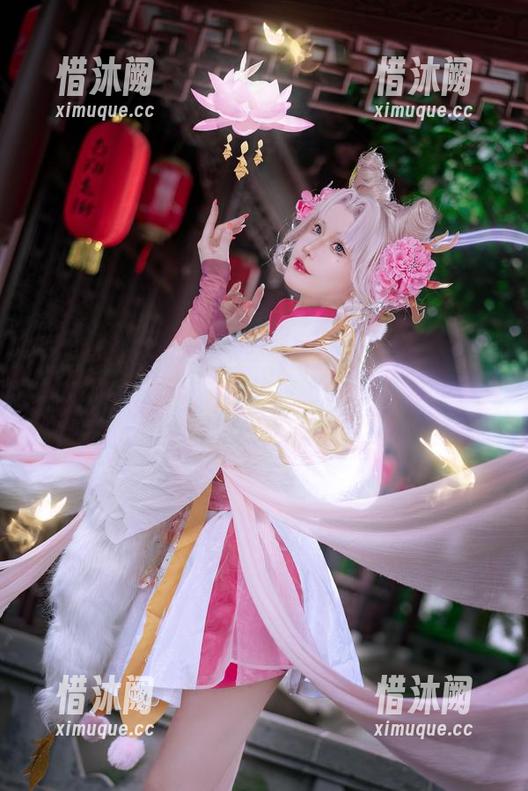 作品好到让我怀疑，露儿大魔王的圣诞树上结的是金苹果吗