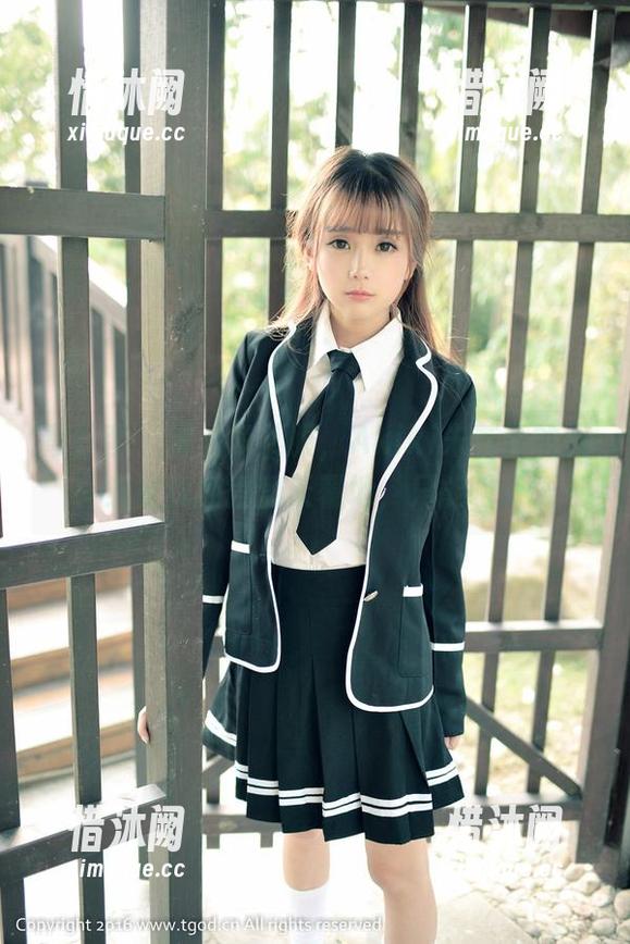 青豆客 - 那么多礼服，Akiki朱若慕的图集被我翻得翻天覆地，只能呵呵